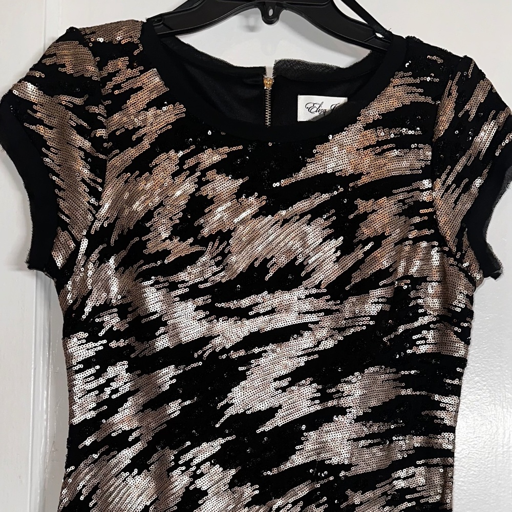 Eliza J Sequined short sleeved Black & Gold Cocktail Dress, Size 6